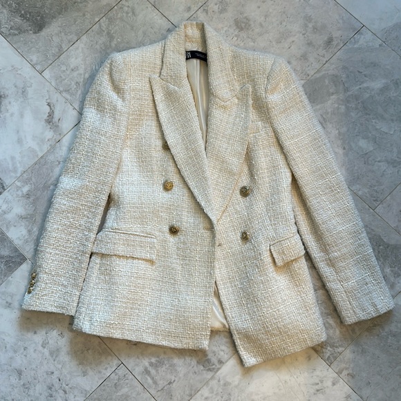 Zara Jackets & Blazers - NWOT Zara Blazer SZ: